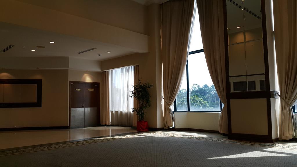 Mandarin Court Hotel Kuala Lumpur Exterior photo