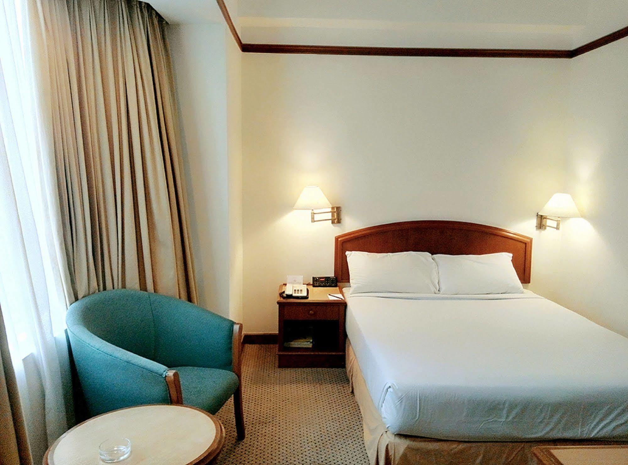 Mandarin Court Hotel Kuala Lumpur Exterior photo